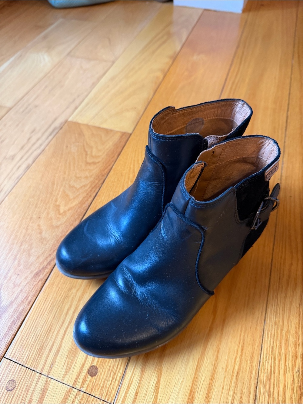 PIKOLINOS Black Leather Ankle Booties with Side Buckle